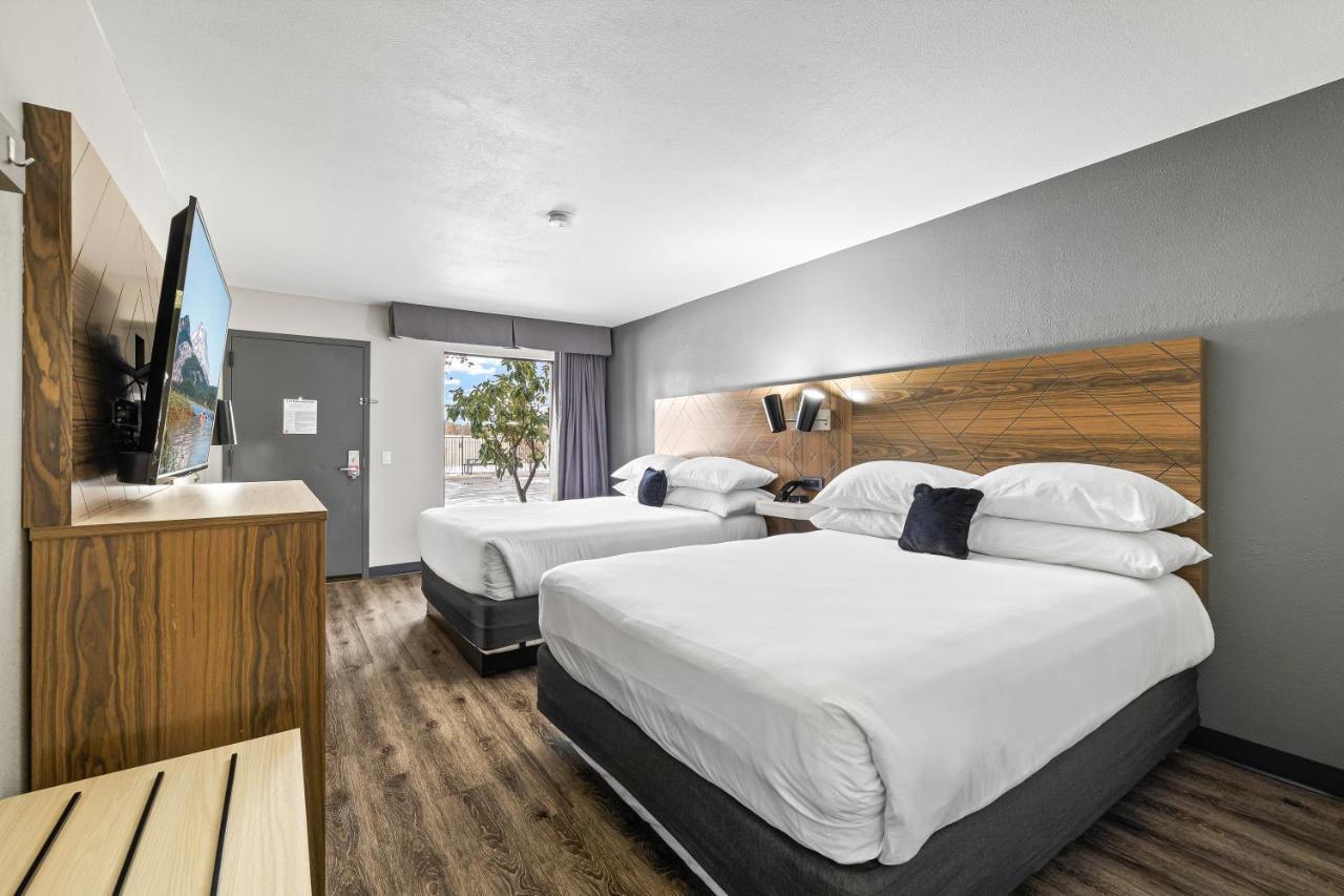 Red Lion Inn & Suites Deschutes River - Bend Eksteriør bilde