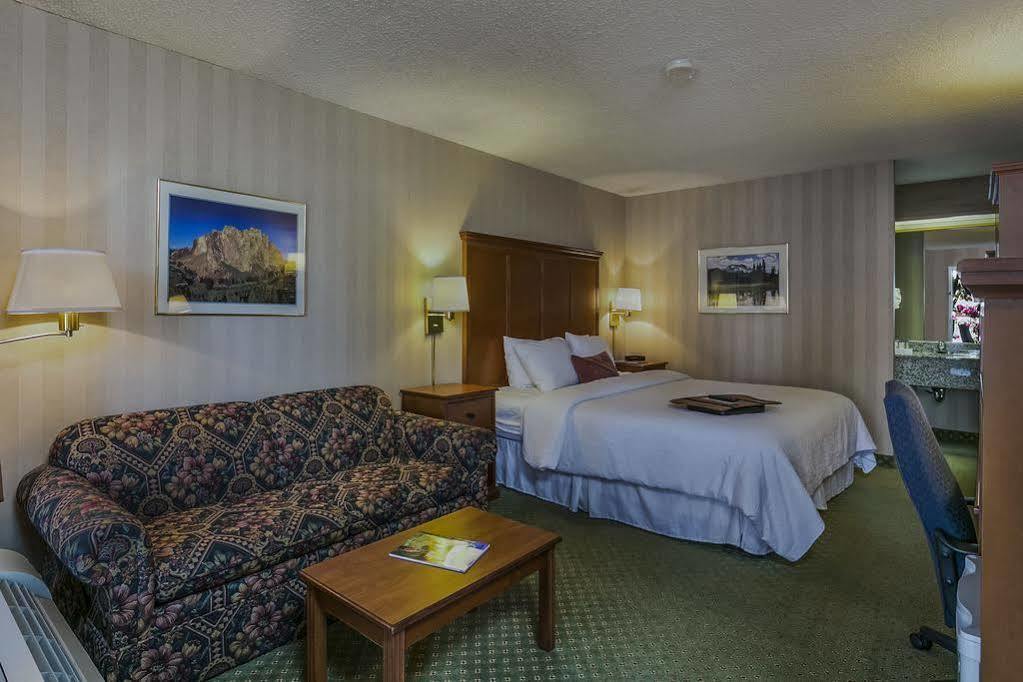 Red Lion Inn & Suites Deschutes River - Bend Eksteriør bilde